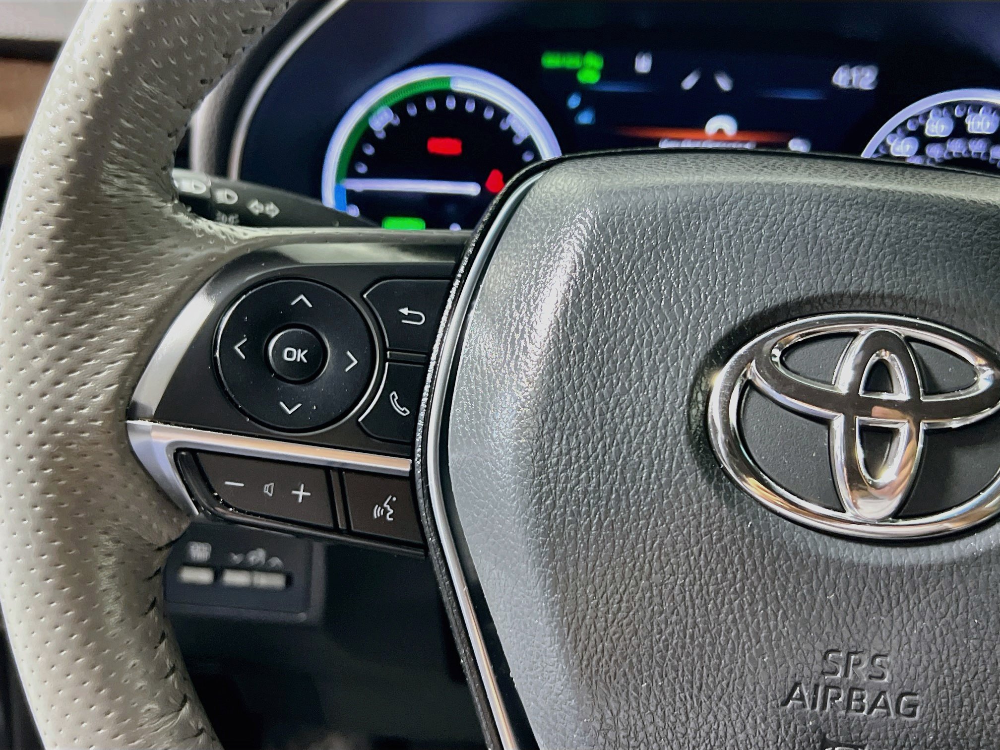 Used 2022 Toyota Avalon Limited w/ Advanced Safety Package FWD image 18