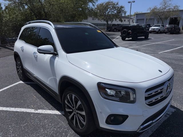 Used 2022 Mercedes-Benz GLB 250 image 3