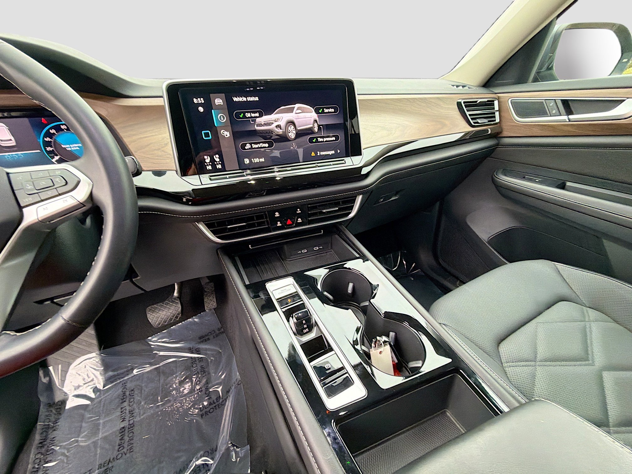 Used 2025 Volkswagen Atlas SE image 27