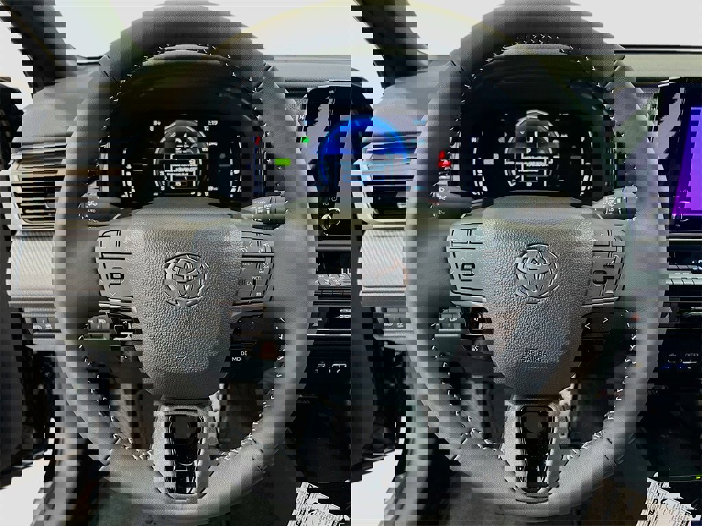 New 2026 Toyota Camry SE image 12