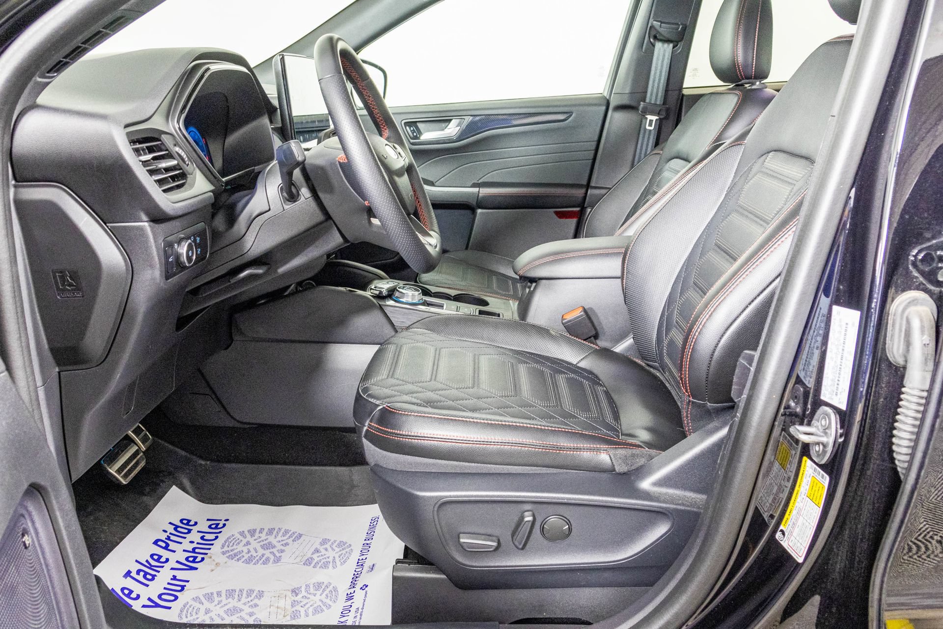 Used 2024 Ford Escape ST-Line Elite w/ Premium Technology Package AWD/4WD image 27