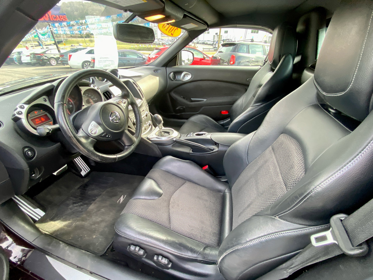 Used 2016 Nissan 370Z Touring image 11