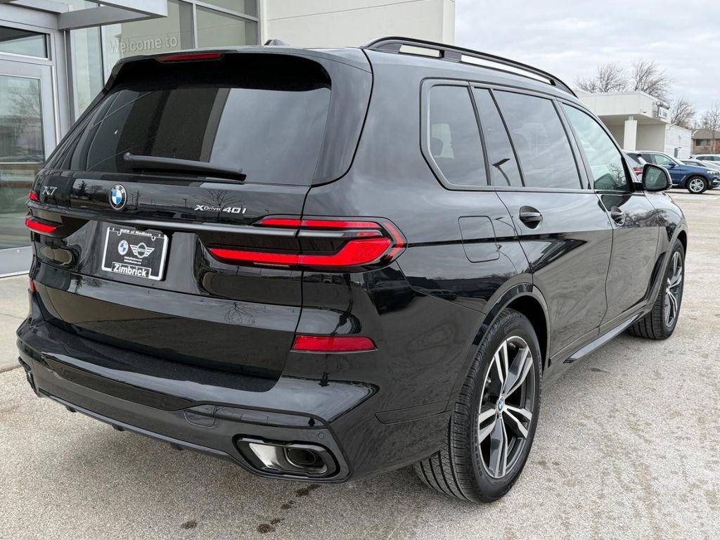 New 2026 BMW X7 xDrive40i w/ M Sport Package image 3