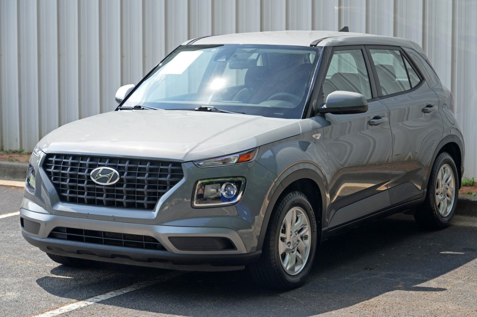 Used 2021 Hyundai Venue SE FWD image 39