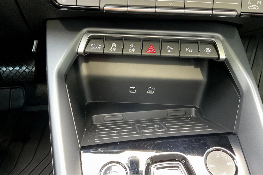 Used 2025 Audi A3 2.0T Premium Plus w/ Premium Plus Package AWD/4WD image 16
