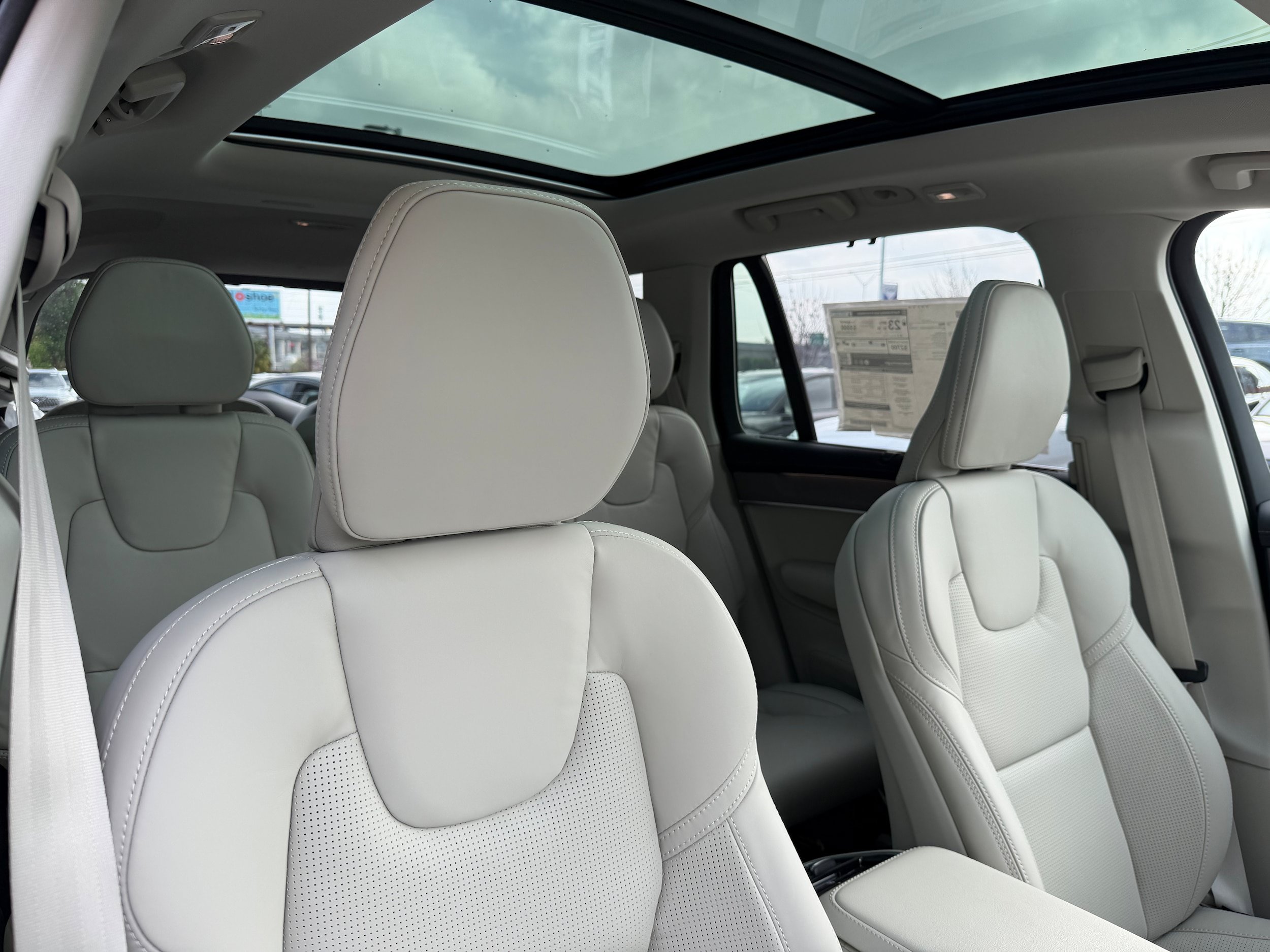 New 2026 Volvo XC90 B6 Ultra w/ Protection Package AWD/4WD image 9
