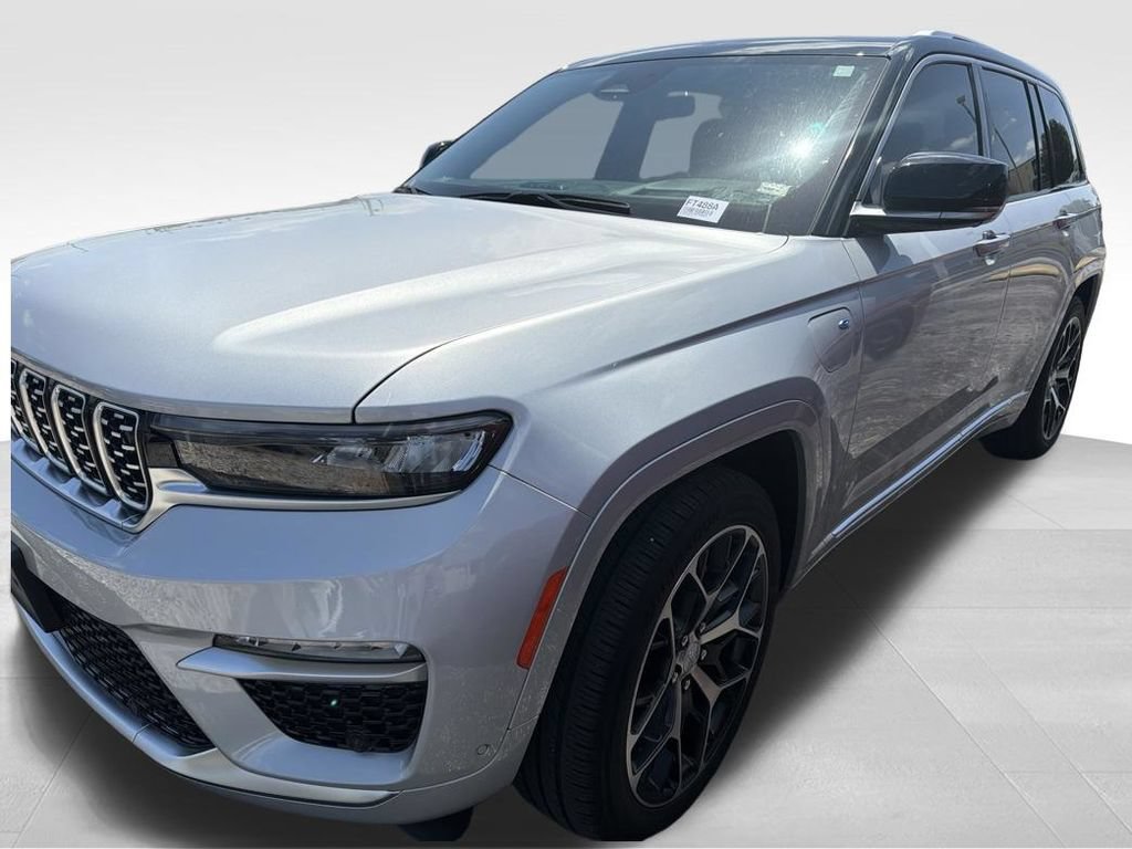Used 2022 Jeep Grand Cherokee Summit AWD/4WD image 12
