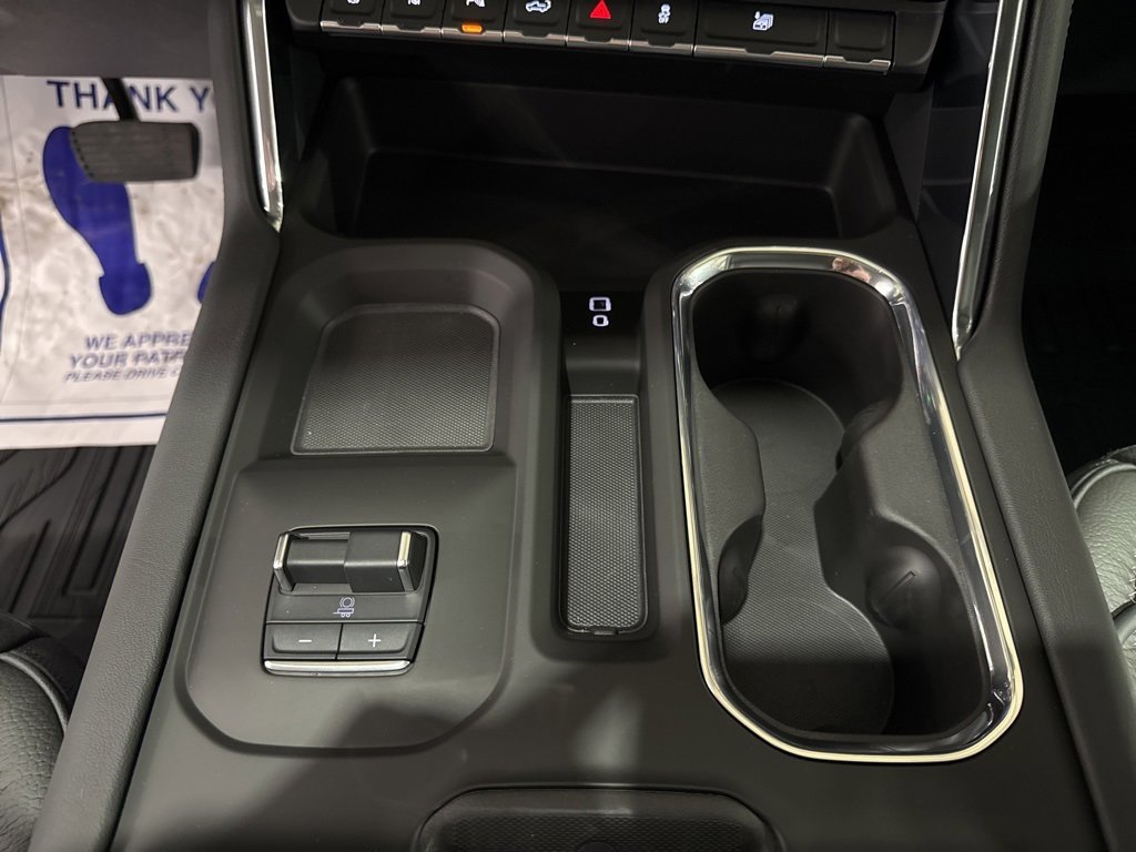 New 2025 GMC Sierra 3500 Denali w/ Denali Reserve Package image 35