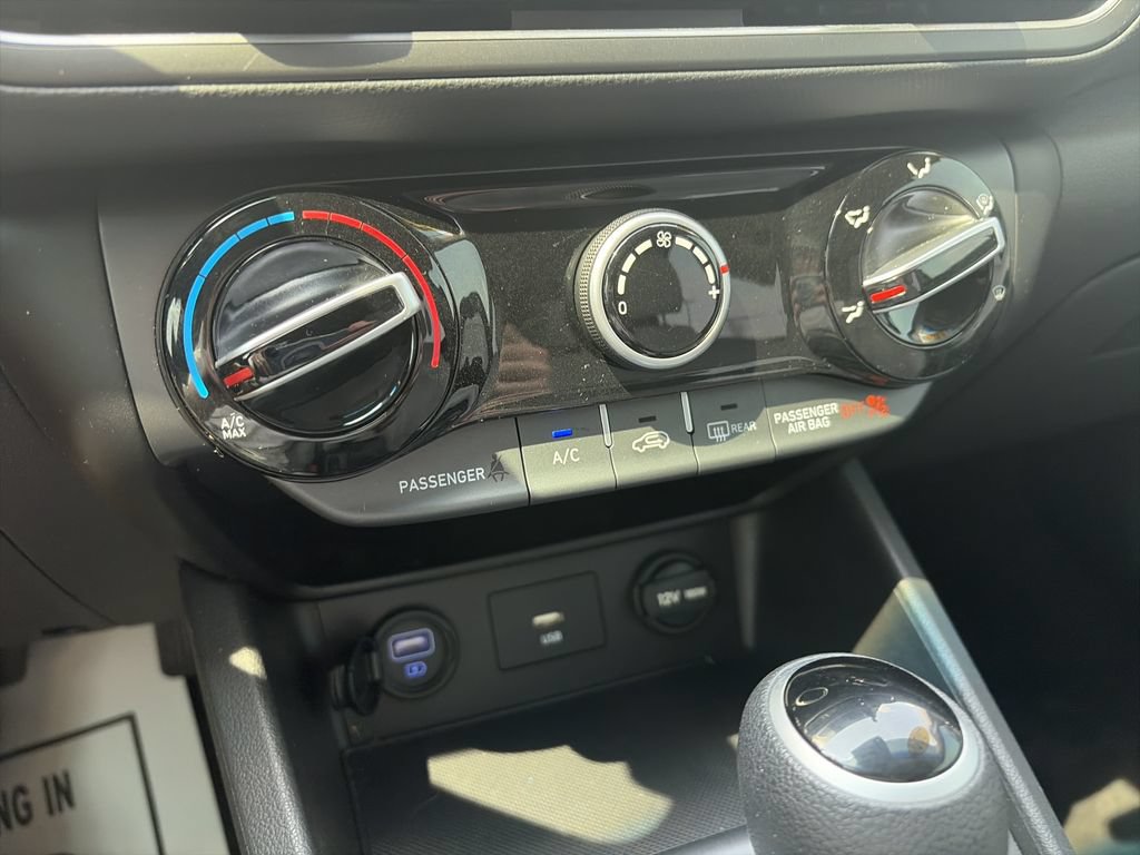 Used 2023 Hyundai Kona SEL FWD image 25