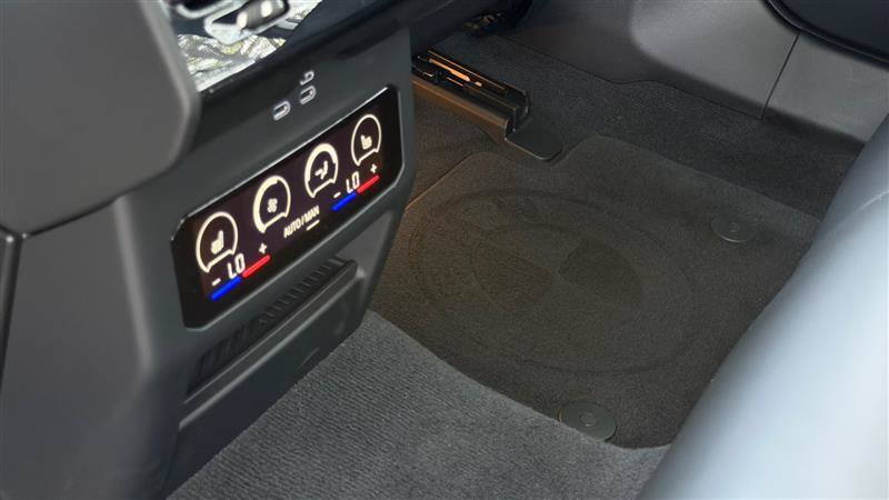 Used 2026 BMW M5 w/ Executive Package AWD/4WD image 67