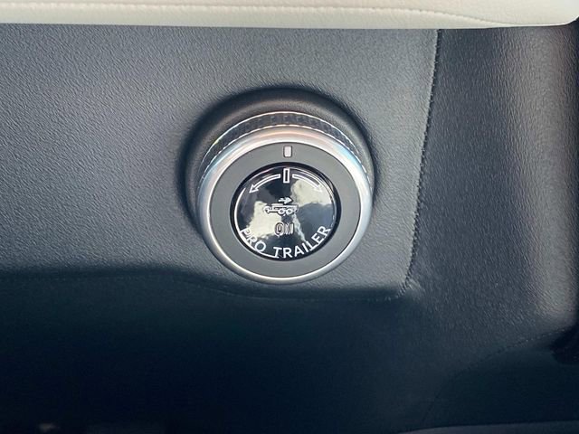 New 2026 Lincoln Navigator Reserve AWD/4WD image 25