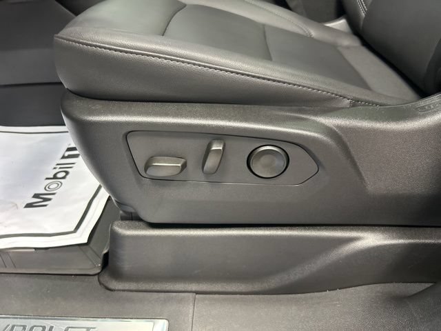 Used 2025 Chevrolet Tahoe Z71 w/ Z71 Off-Road Package AWD/4WD image 12