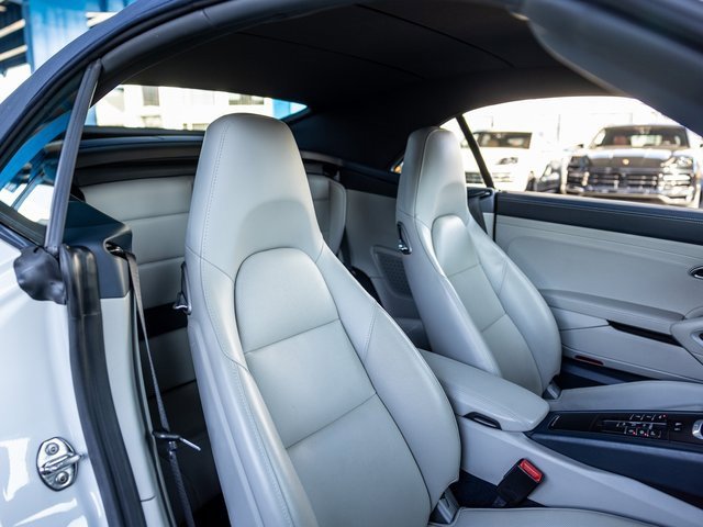 Used 2017 Porsche 911 Carrera S image 30