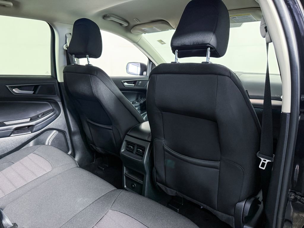 Used 2024 Ford Edge SE image 37
