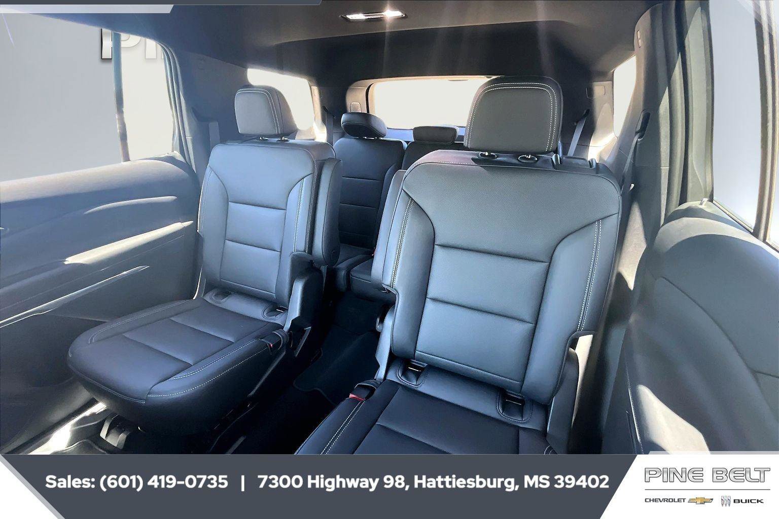 New 2026 Chevrolet Traverse LT w/ Sun and Wheel Package FWD image 19