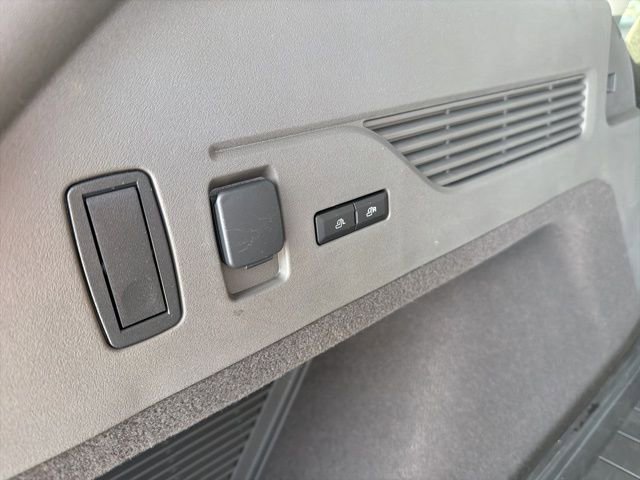 Used 2025 Lincoln Nautilus Reserve image 18