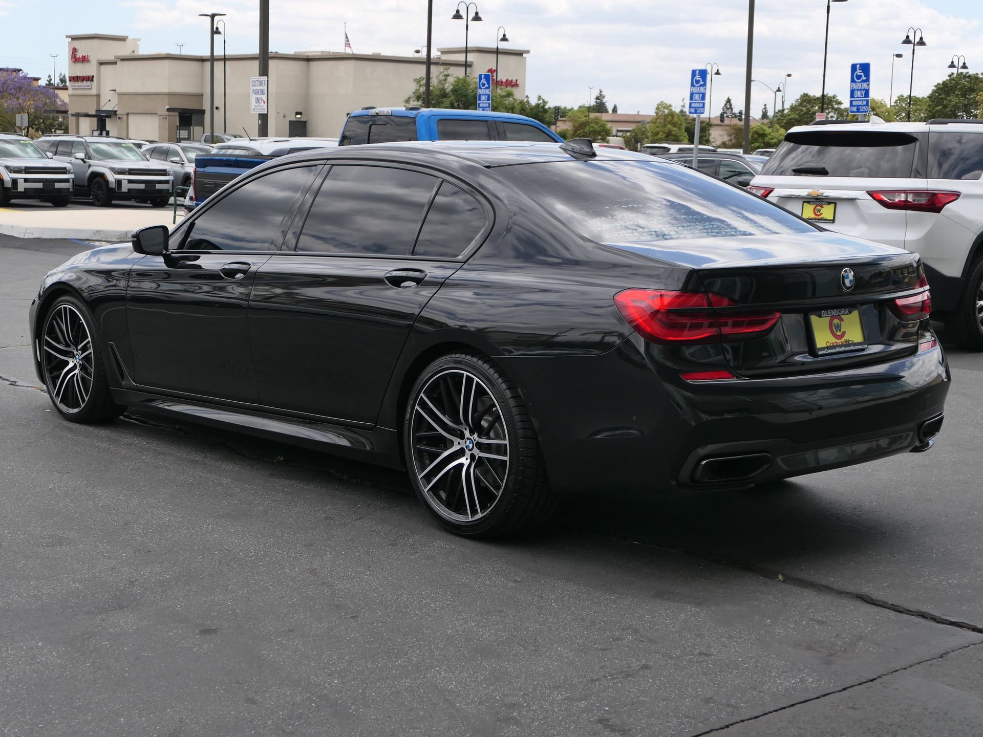 Used 2019 BMW 740i w/ M Sport Package RWD image 6
