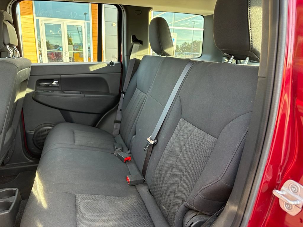 Used 2012 Jeep Liberty Sport AWD/4WD image 20
