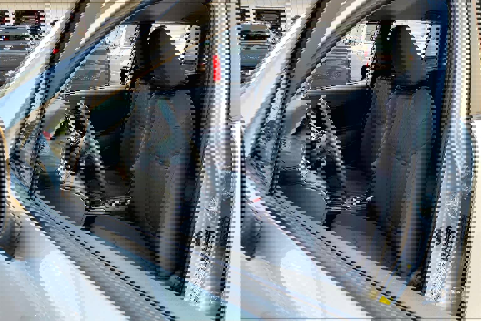 Used 2022 Toyota Corolla Cross LE image 7