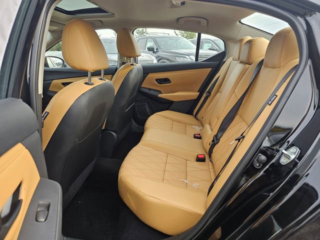 Used 2025 Nissan Sentra SV w/ SV Premium Package image 18