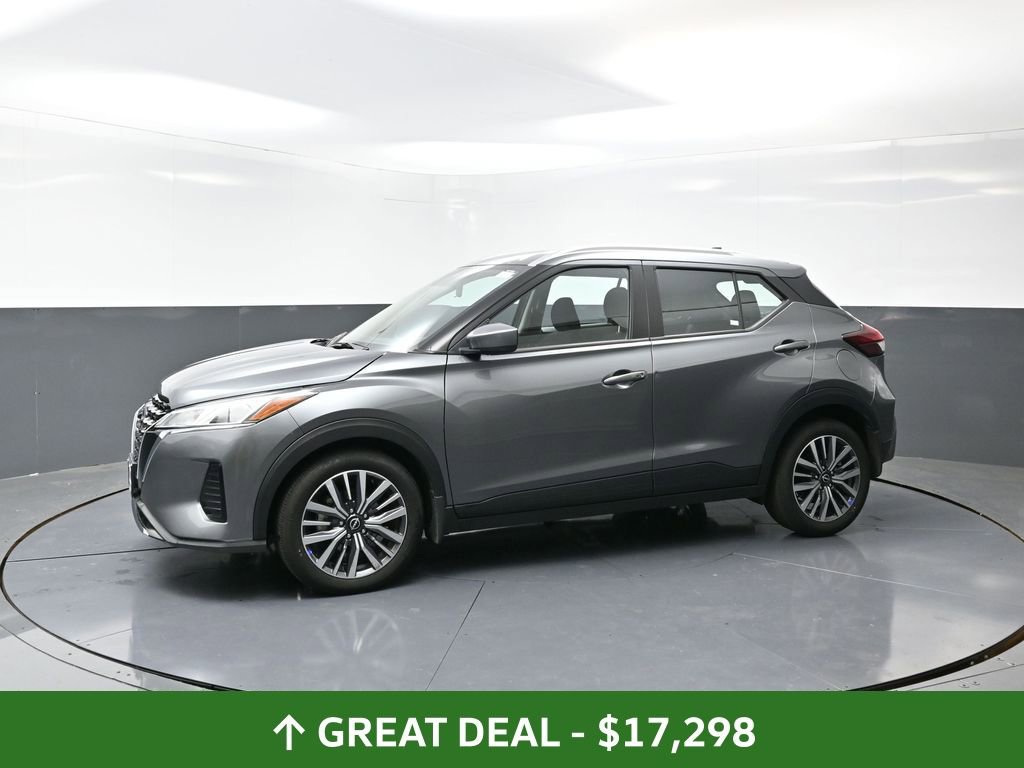 Used 2024 Nissan Kicks SV image 11