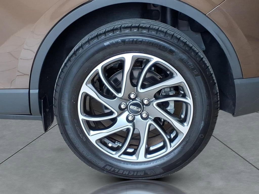 Certified 2022 Lincoln Corsair FWD image 3