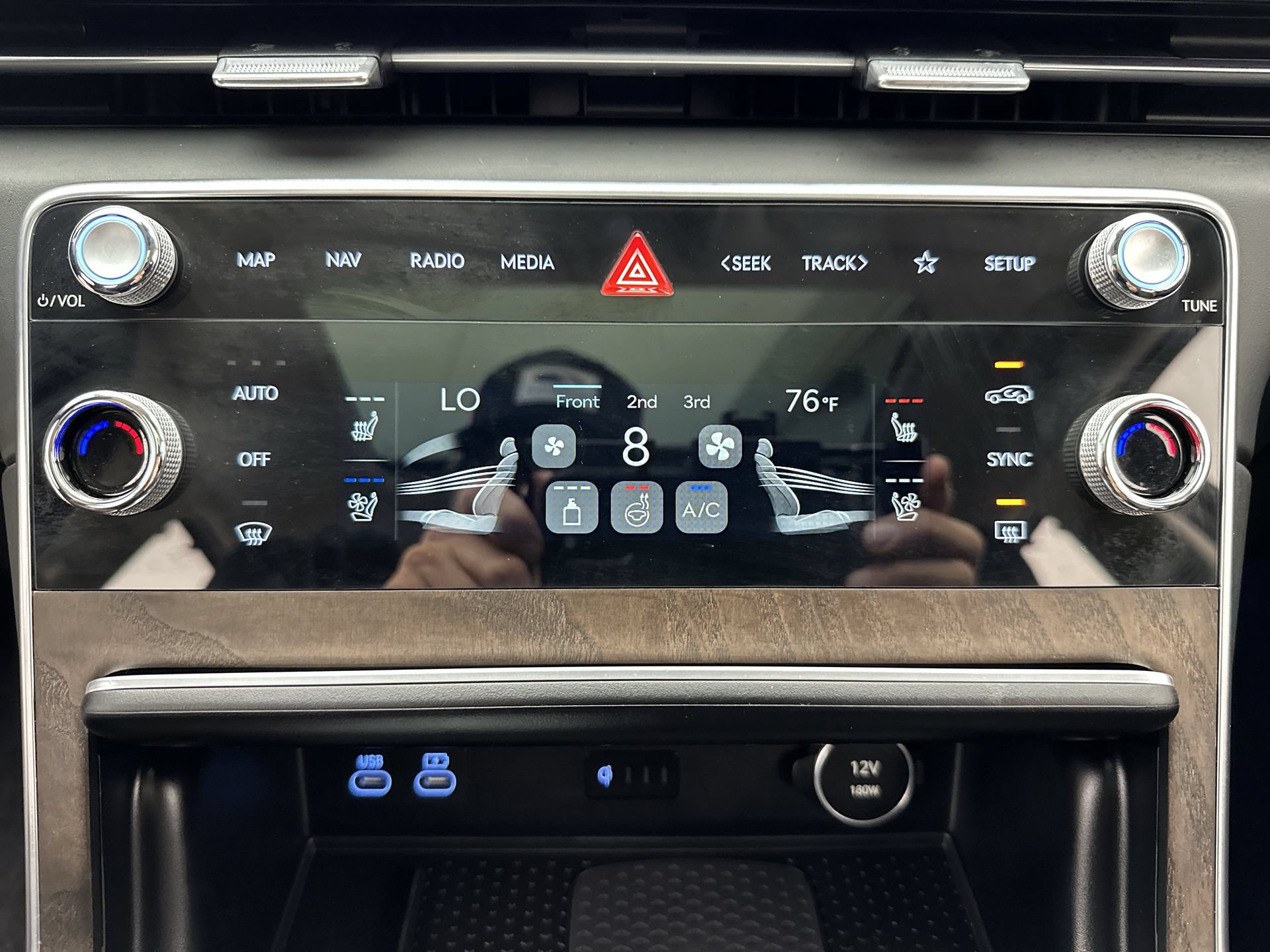 Certified 2026 Genesis GV80 2.5T Prestige AWD/4WD image 19