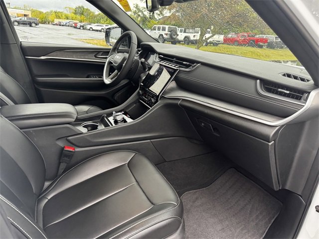 Certified 2024 Jeep Grand Cherokee Limited image 15