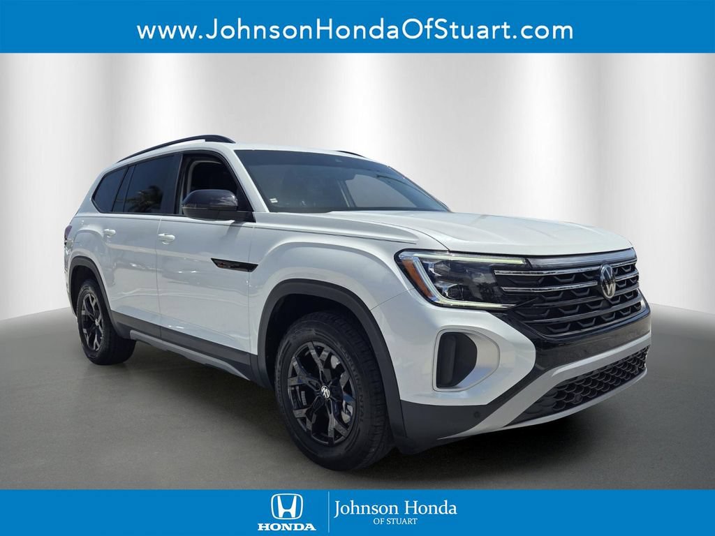 Used 2024 Volkswagen Atlas Peak Edition SEL AWD/4WD image 1