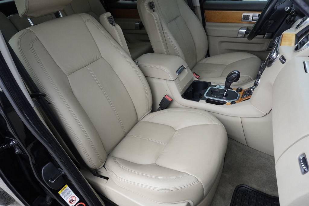 Used 2013 Land Rover LR4 HSE LUX AWD/4WD image 24