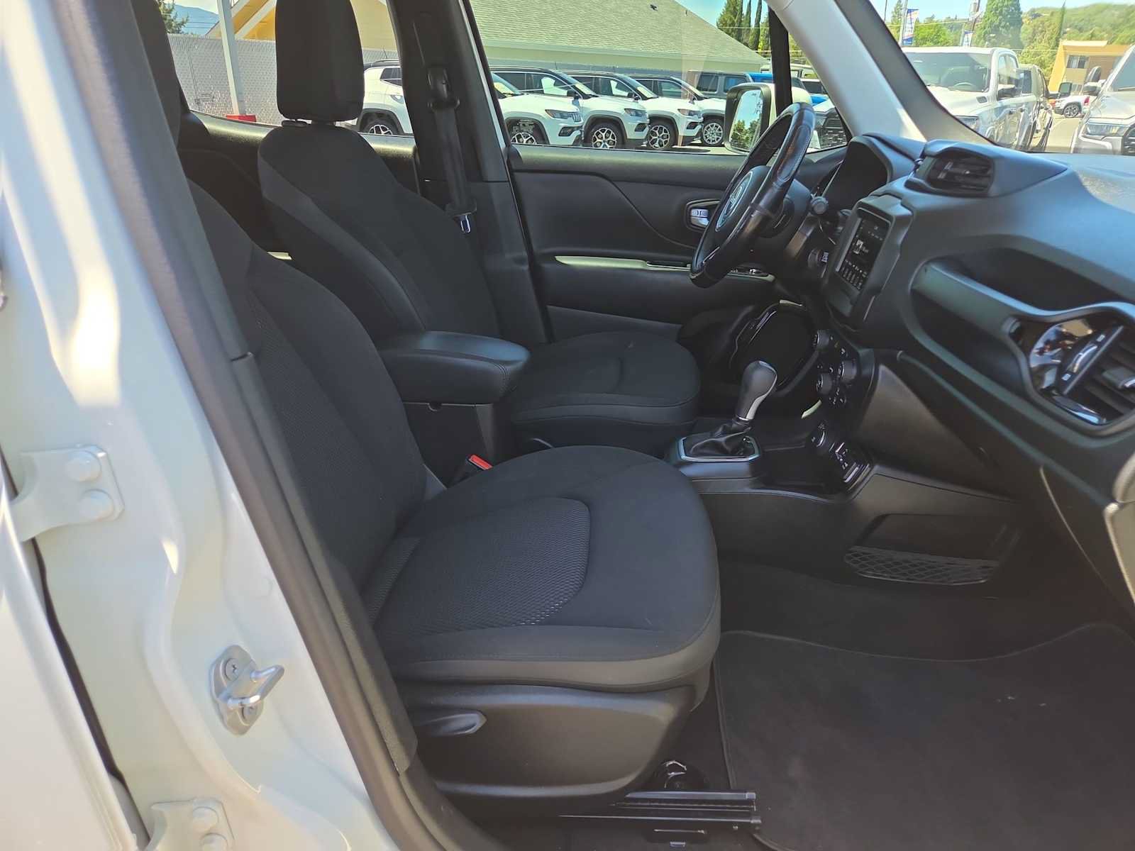 Used 2020 Jeep Renegade Altitude AWD/4WD image 22