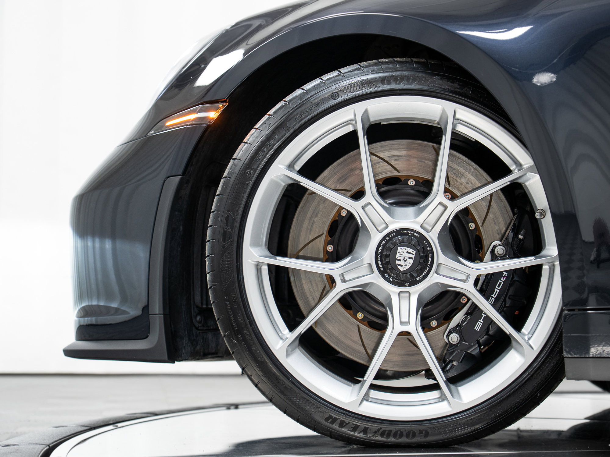 Used 2022 Porsche 911 GT3 image 39