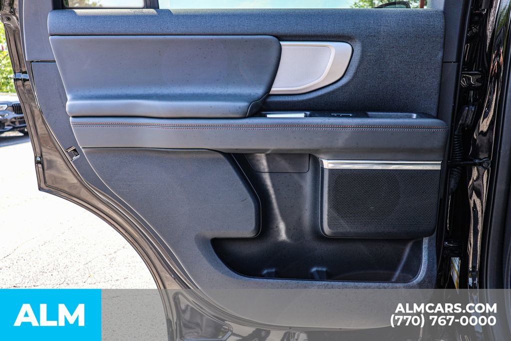 Used 2025 Ford Expedition Active AWD/4WD image 57