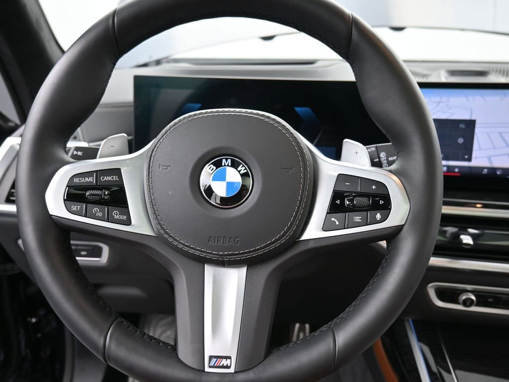 Used 2026 BMW X7 xDrive40i w/ Executive Package image 12