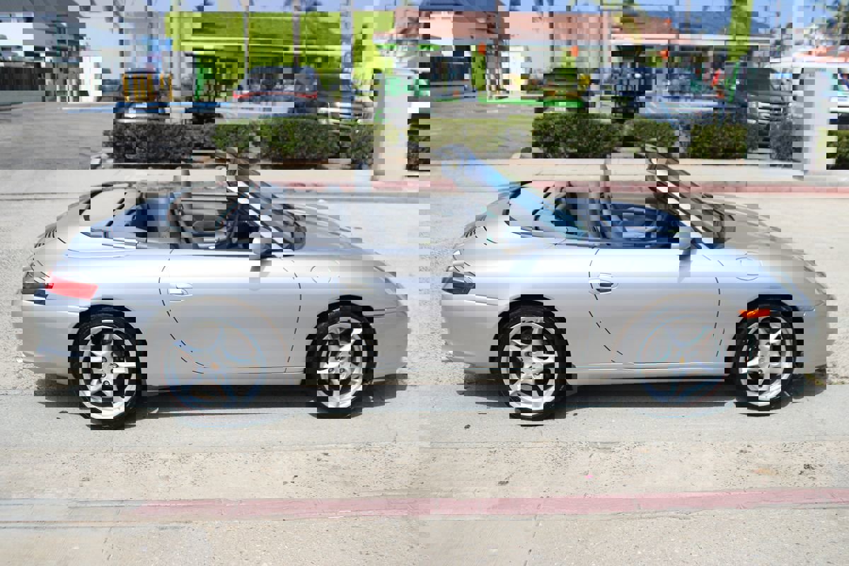 Used 2003 Porsche 911 Cabriolet image 7