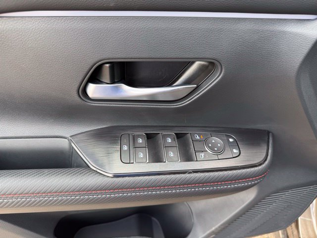 New 2026 Nissan Kicks SR w/ SR Premium Package FWD image 11