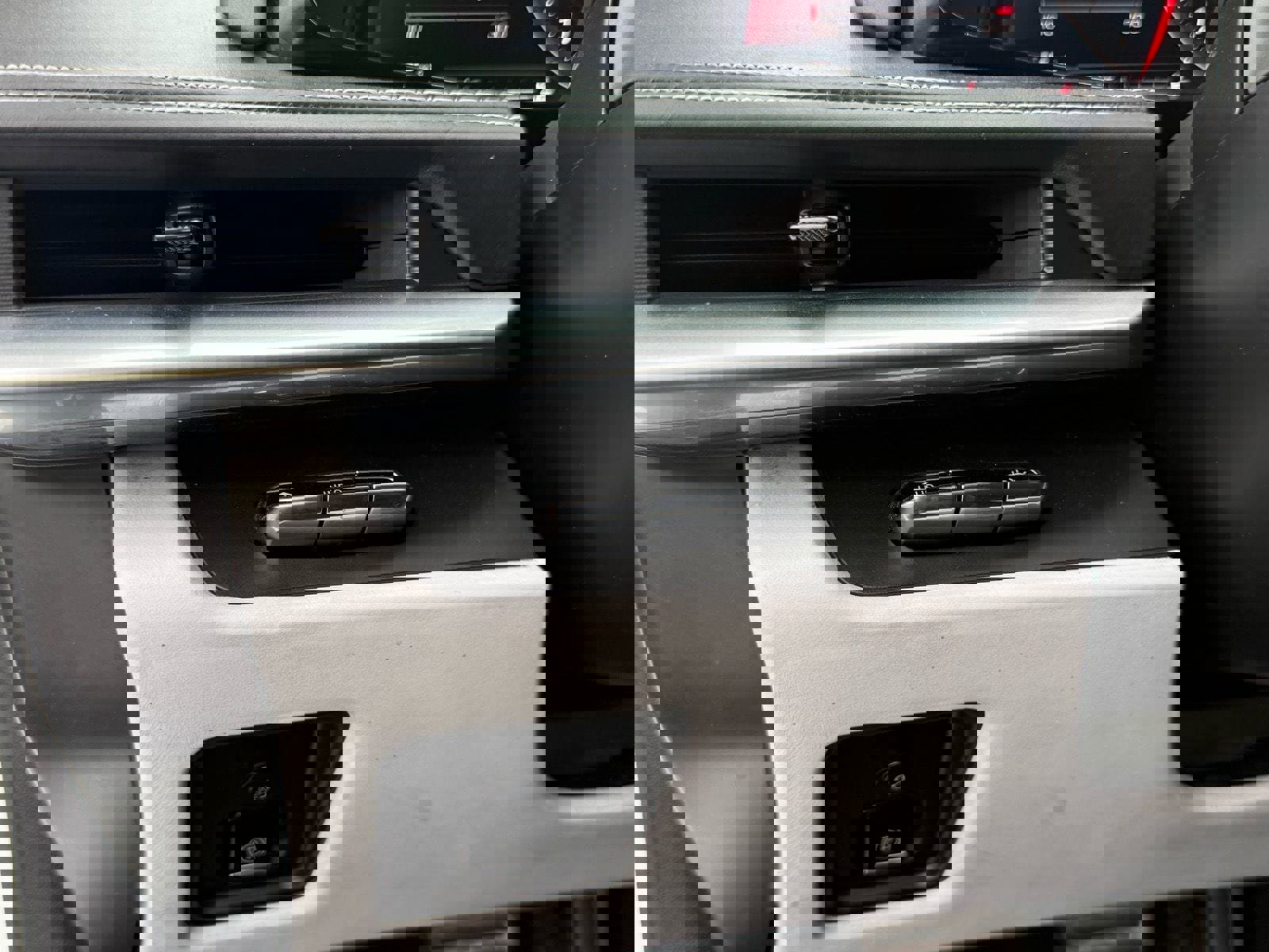 Used 2022 Chevrolet Corvette Stingray Premium Conv w/ Z51 Performance Package RWD image 16