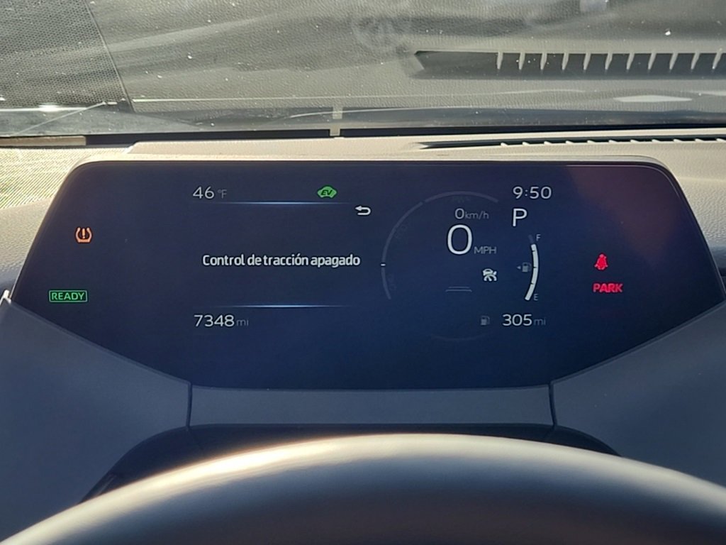 Used 2025 Toyota Prius XLE image 17