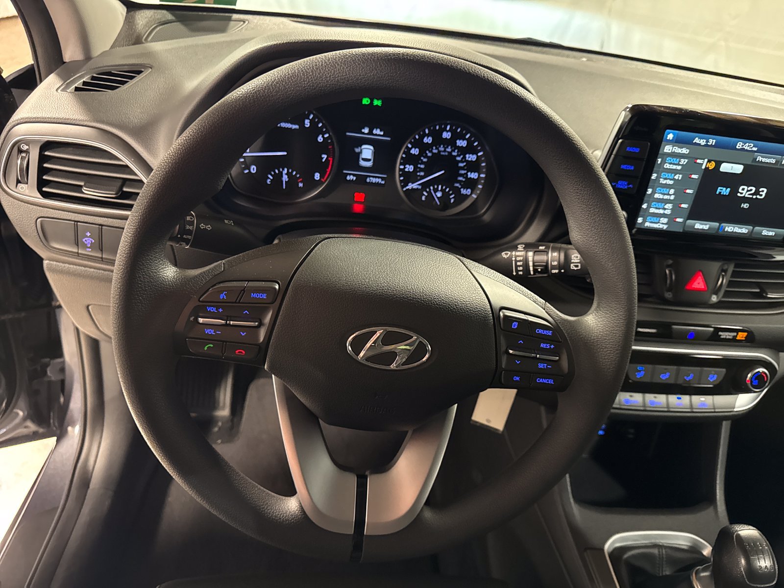 Used 2018 Hyundai Elantra GT FWD image 19