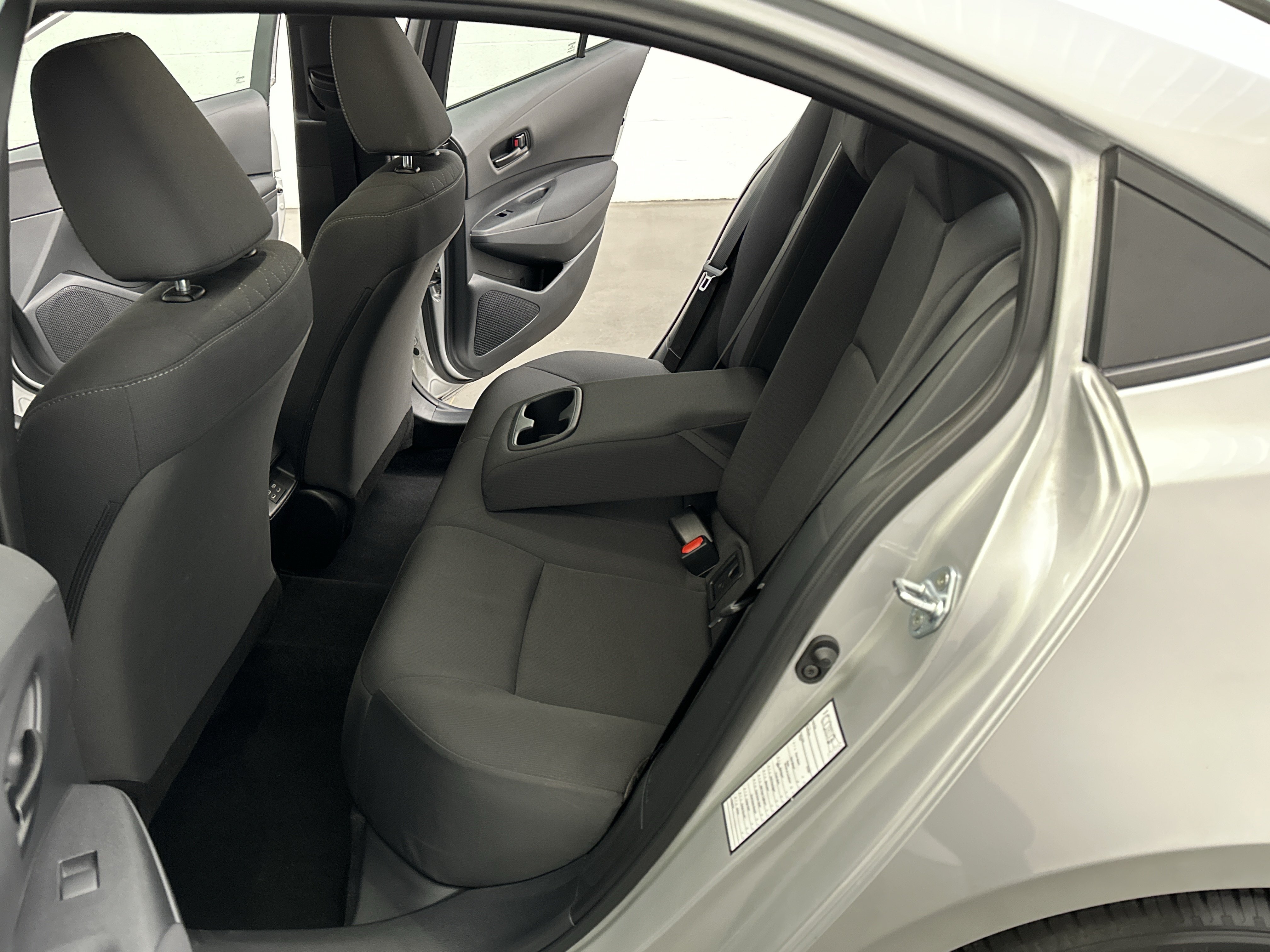 Used 2025 Toyota Corolla LE FWD image 18