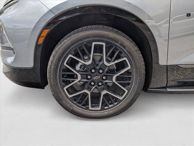 New 2025 Chevrolet Blazer RS w/ LPO, 'HIT The Road' Package image 9