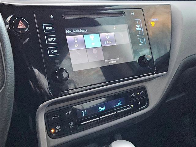 Used 2018 Toyota Corolla LE image 10