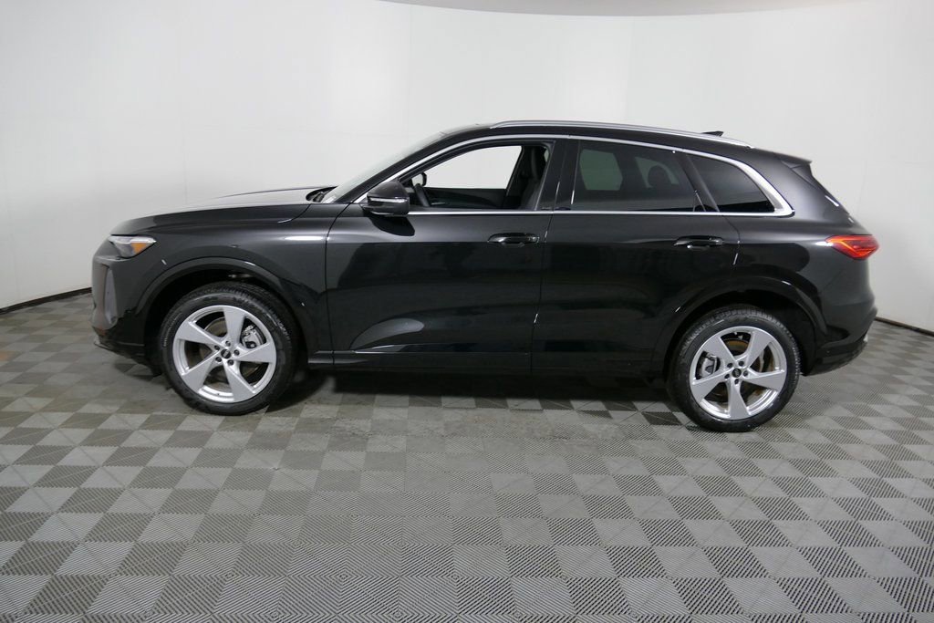 Used 2025 Audi Q5 Premium Plus w/ Premium Plus image 6
