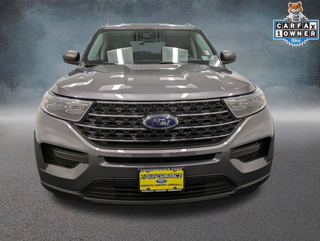 Used 2022 Ford Explorer XLT image 2