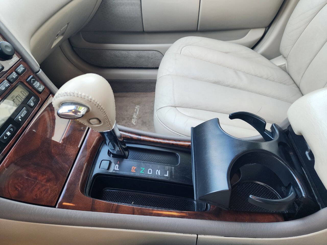 Used 2003 Toyota Avalon XLS FWD image 30