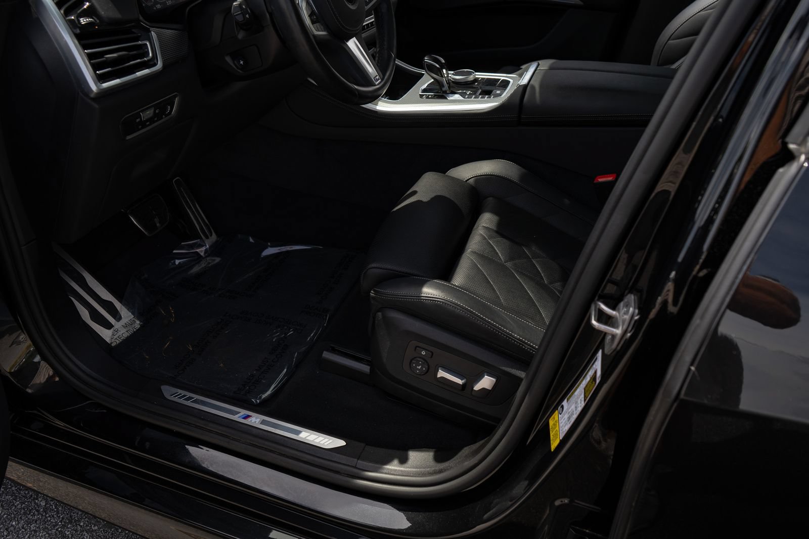 Used 2023 BMW X5 sDrive40i w/ M Sport Package RWD image 18