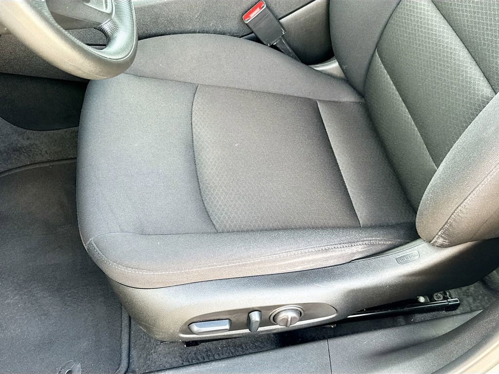 Used 2025 Chevrolet Malibu LT image 18