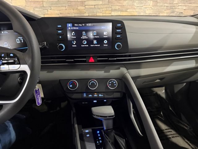 New 2026 Hyundai Elantra SE FWD image 20