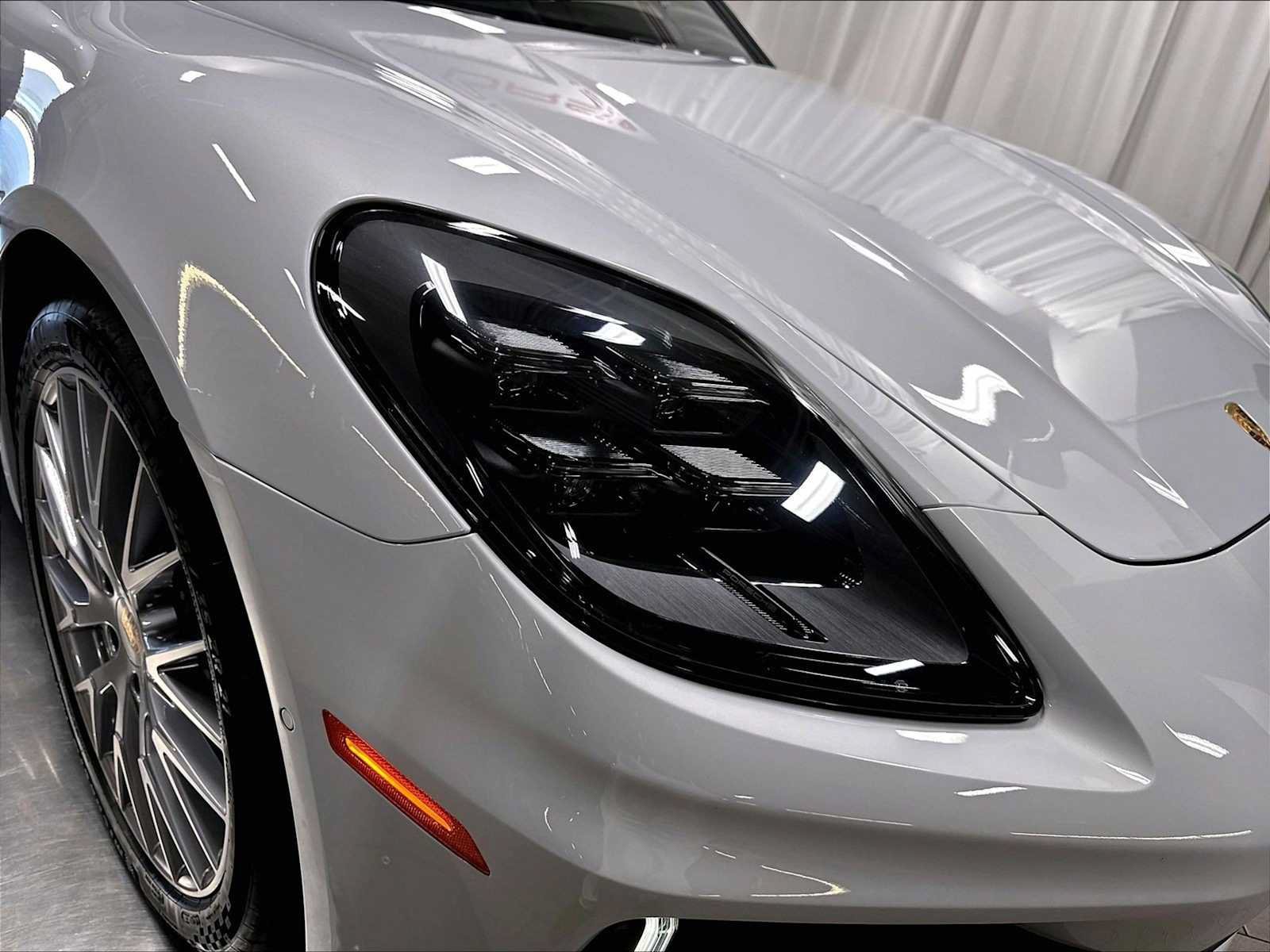 Used 2025 Porsche Panamera 4 AWD/4WD image 15