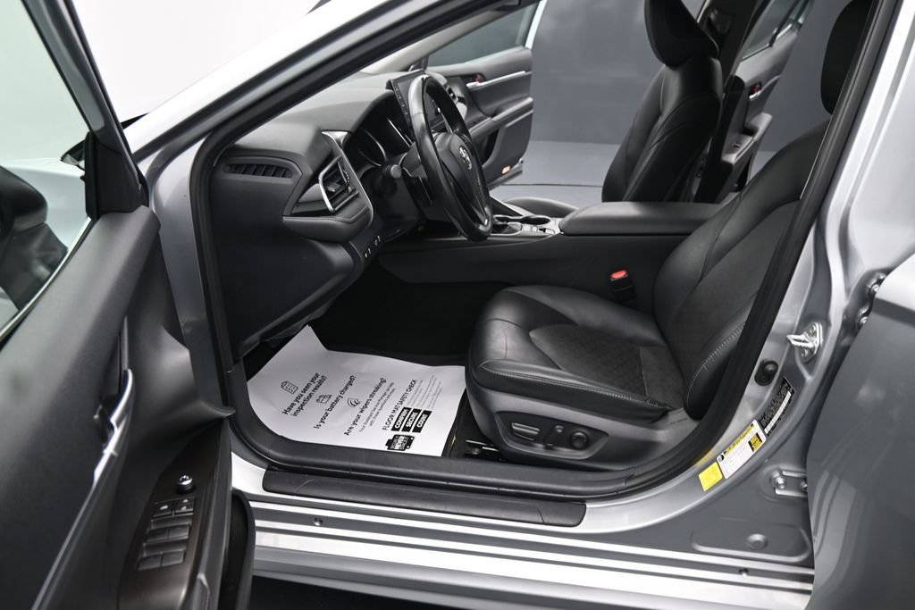 Used 2024 Toyota Camry XSE FWD image 17